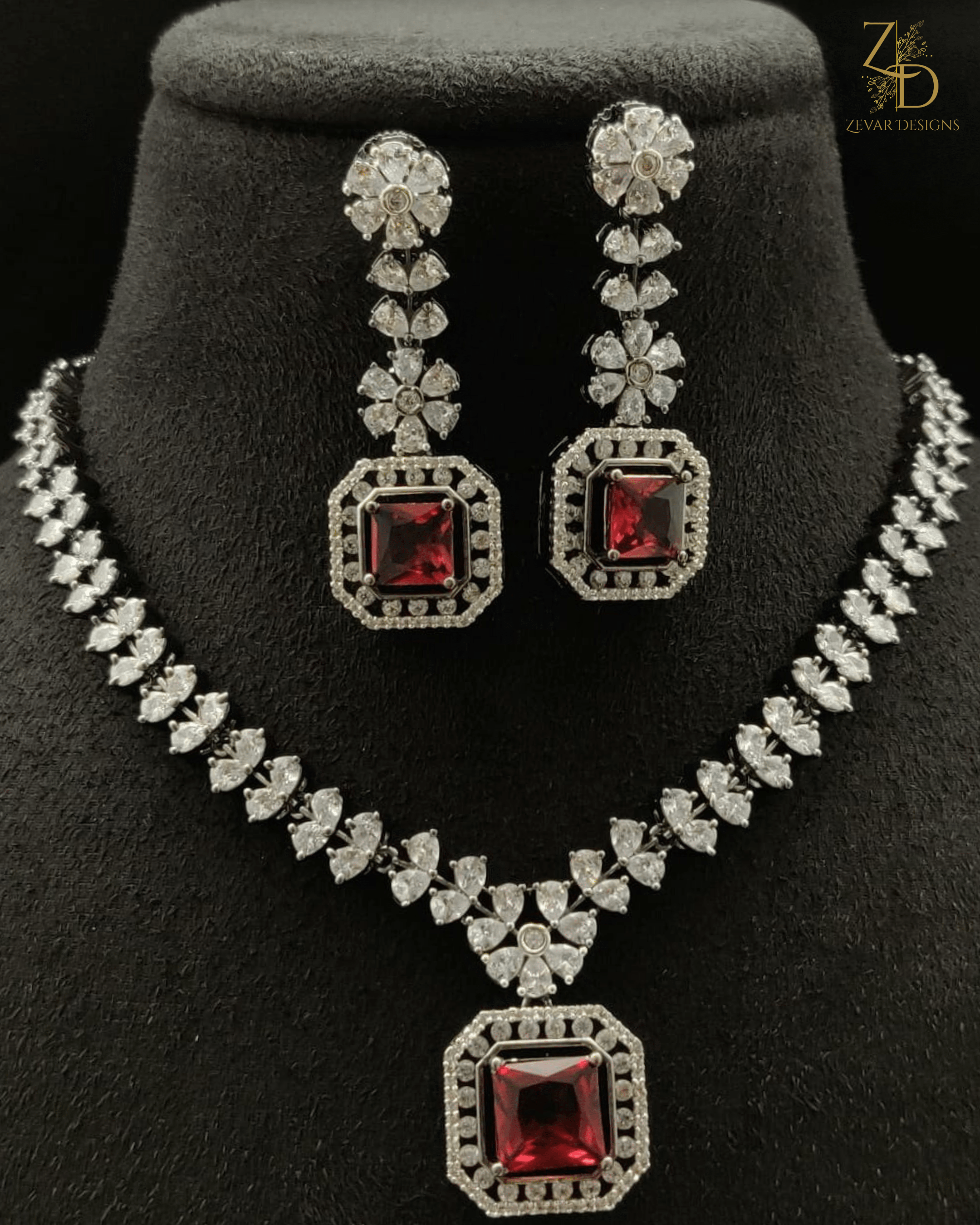 Red colour on sale necklace set