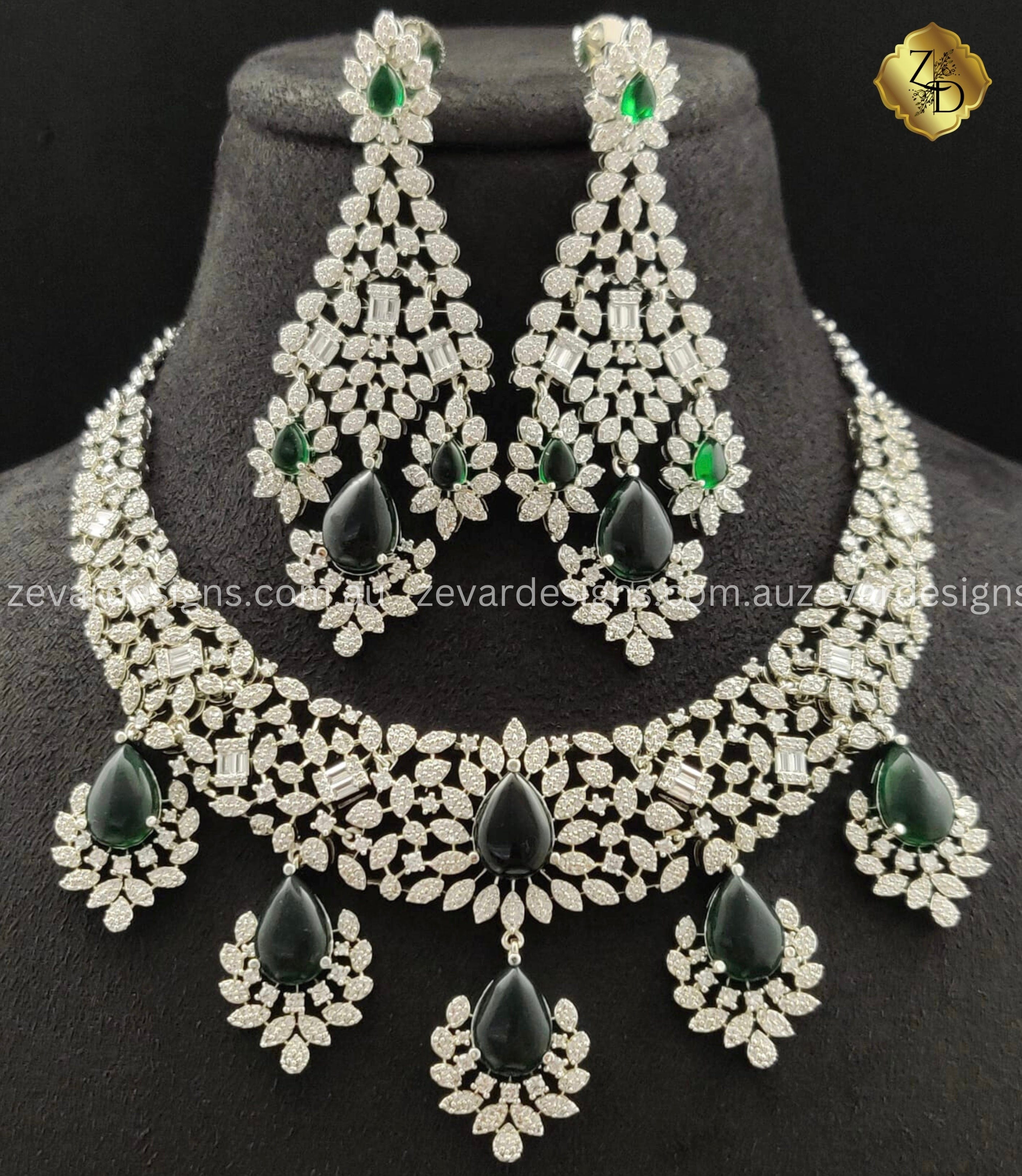 Green necklace store set