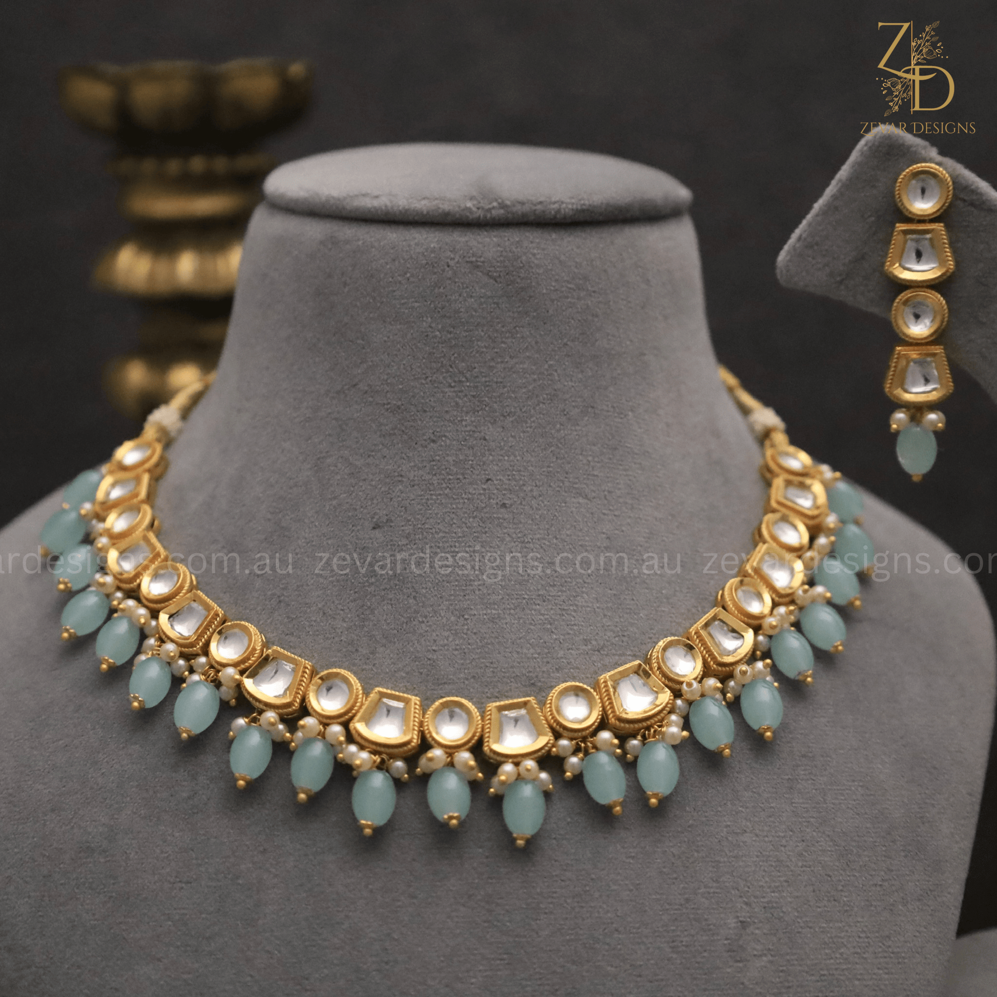 Gold covering on sale necklace set