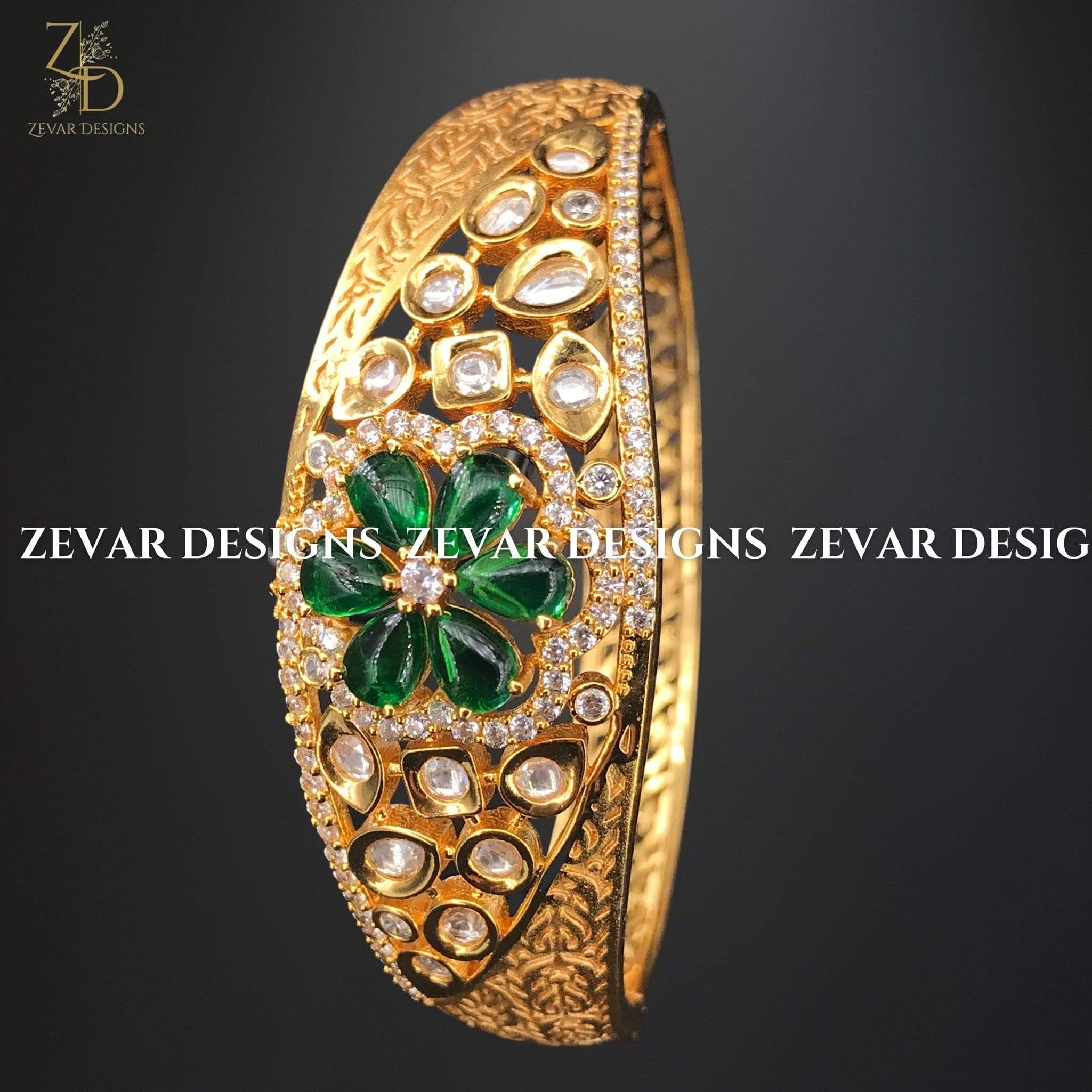 Green kundan deals bangles